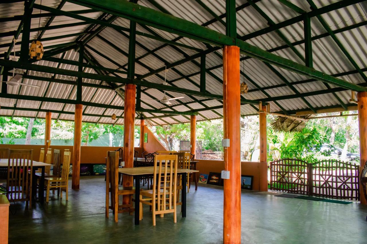 Sarada Beach Resort Yala Тисамахарама Екстериор снимка