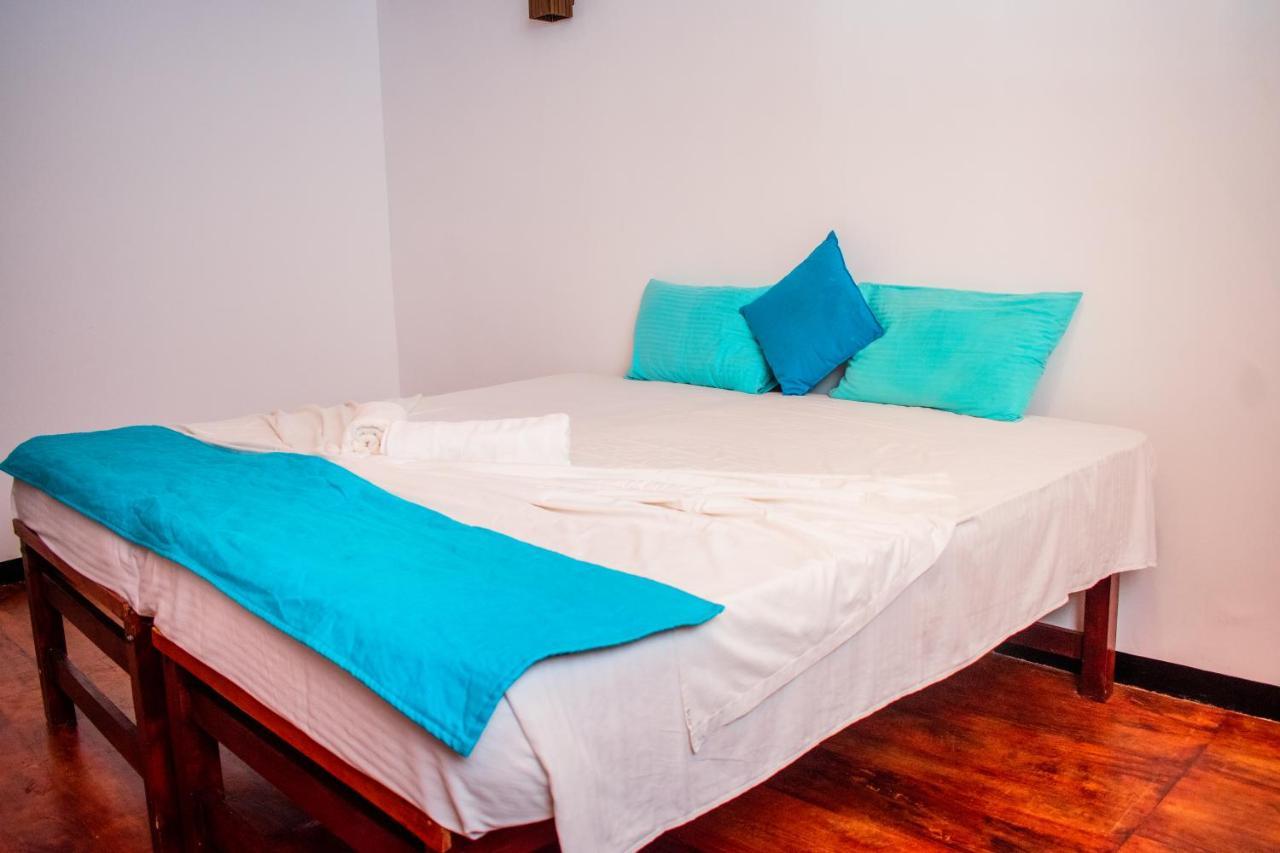 Sarada Beach Resort Yala Тисамахарама Екстериор снимка