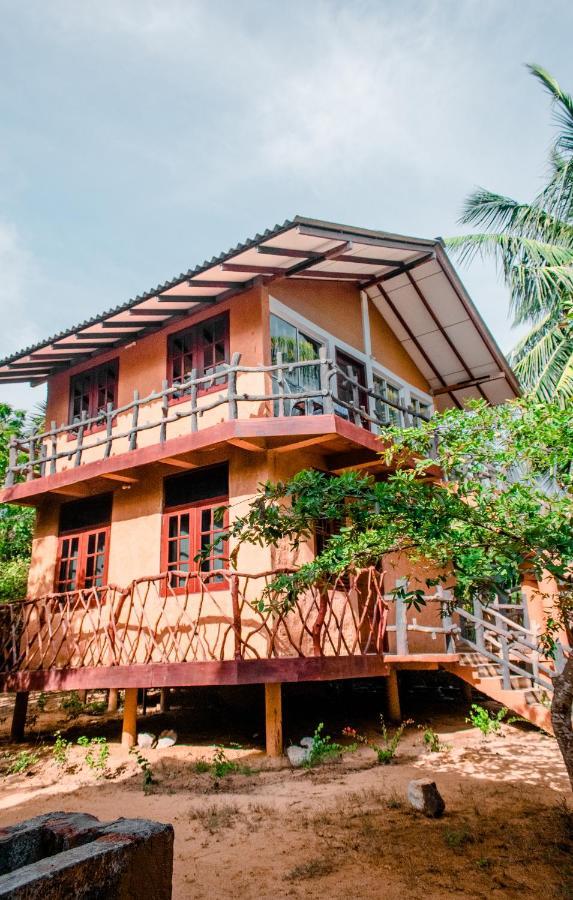 Sarada Beach Resort Yala Тисамахарама Екстериор снимка