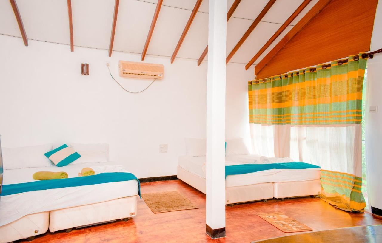 Sarada Beach Resort Yala Тисамахарама Екстериор снимка